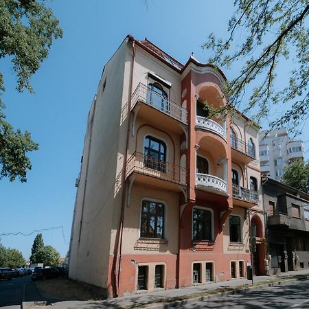 Bluesky Ultra-Central Premium Apartment Oradea Ngoại thất bức ảnh