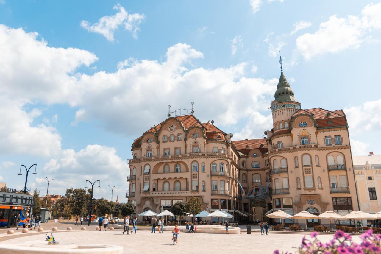 Bluesky Ultra-Central Premium Apartment Oradea Ngoại thất bức ảnh
