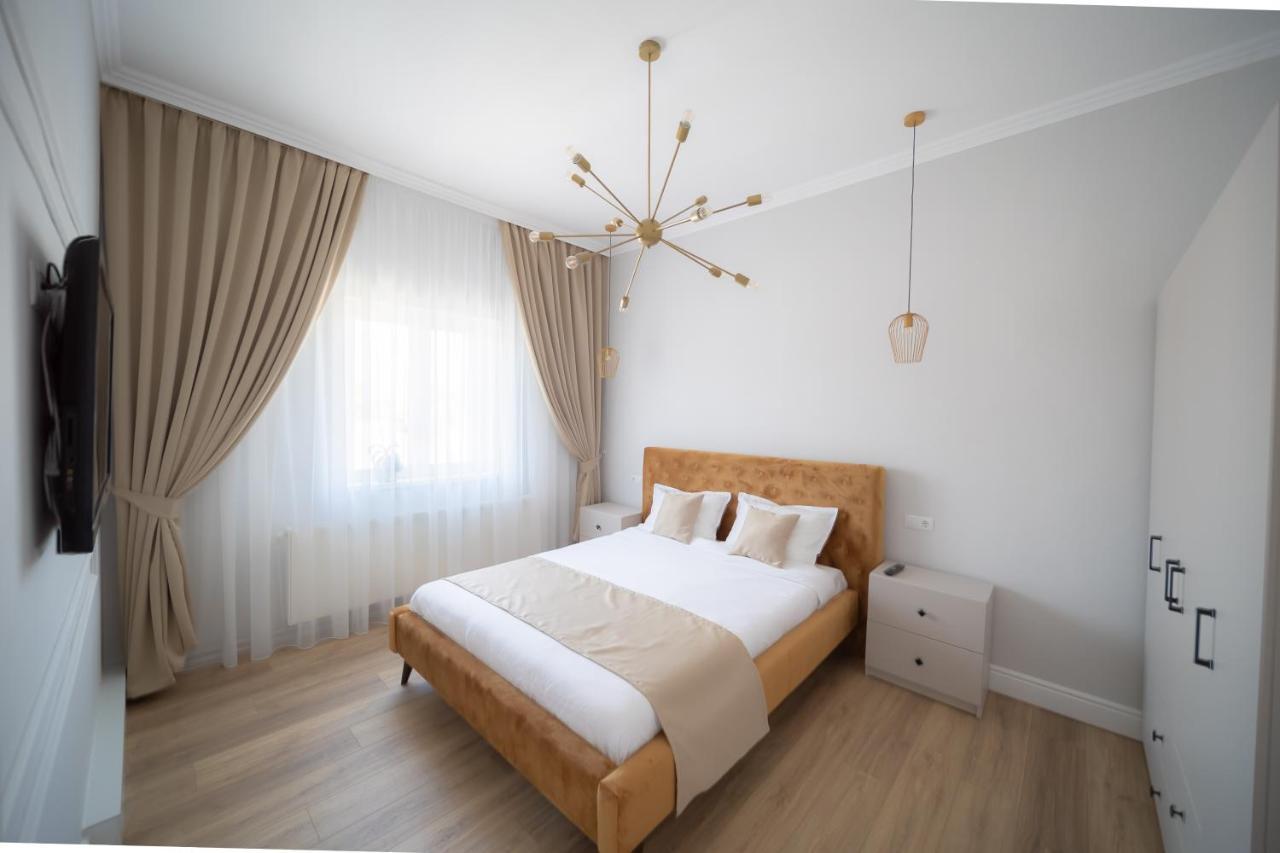 Bluesky Ultra-Central Premium Apartment Oradea Ngoại thất bức ảnh