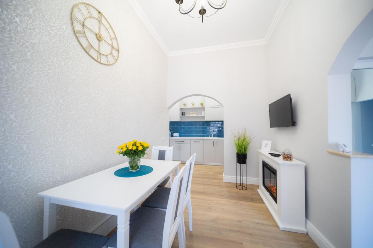 Bluesky Ultra-Central Premium Apartment Oradea Ngoại thất bức ảnh